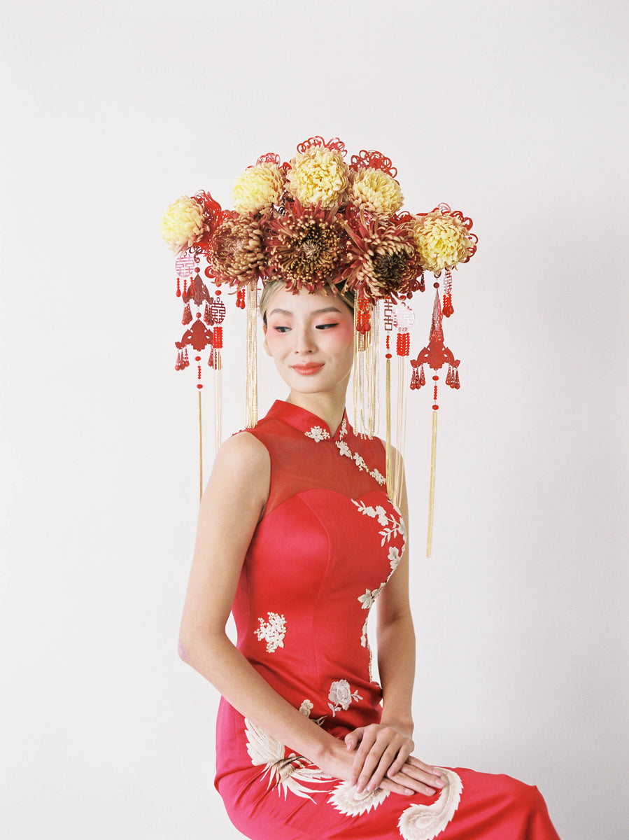 A Modern Take On The Traditional Wedding Cheongsam East Meets Dress A Modern Take On The Traditional Wedding Cheongsam East Meets Dress