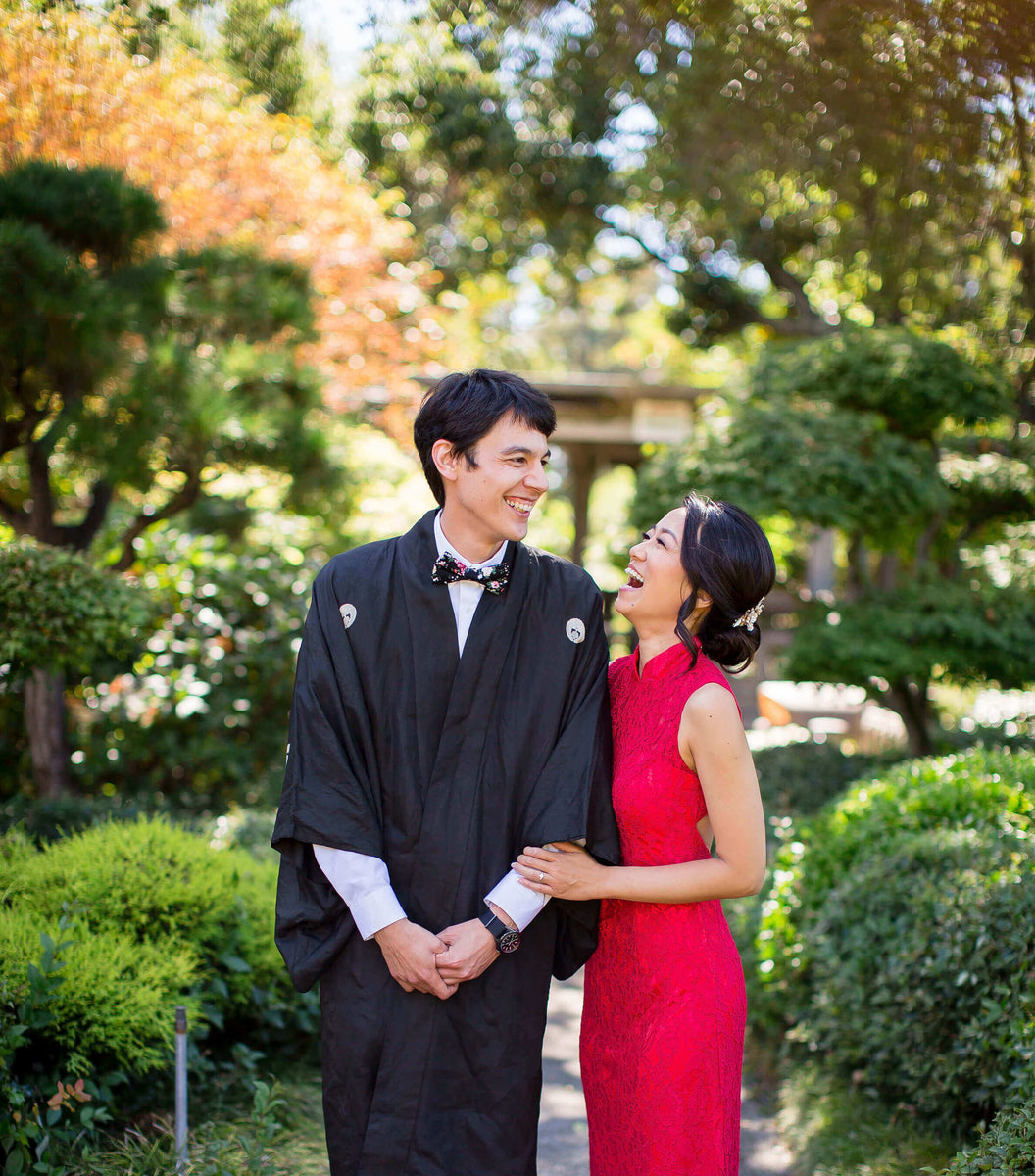 A Modern Multicultural Wedding with a Stunning Red Lace Qipao East Meets Dress A Modern Multicultural Wedding with a Stunning Red Lace Qipao East Meets Dress