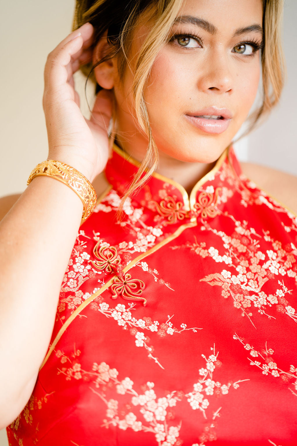 Modern Chinese Wedding Dress | Anna Halter Top Cheongsam Modern Chinese Wedding Dress | Anna Halter Top Cheongsam