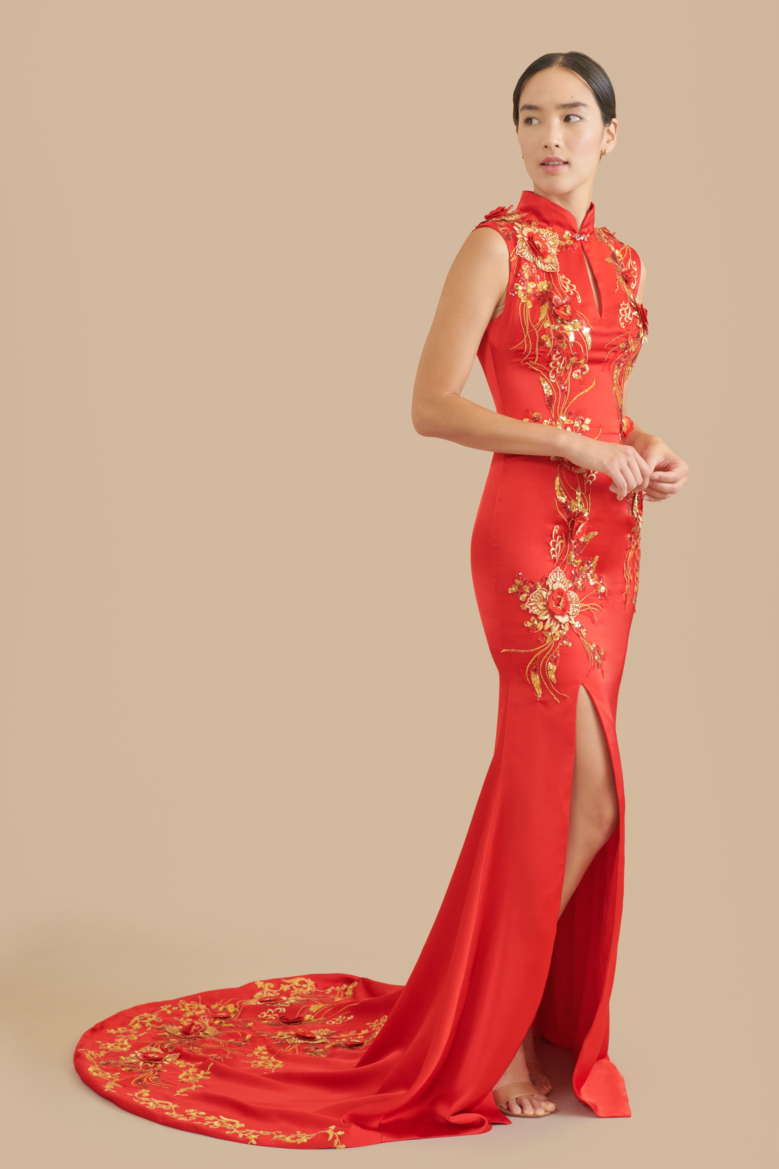 Adaptable Qipao for Different Settings