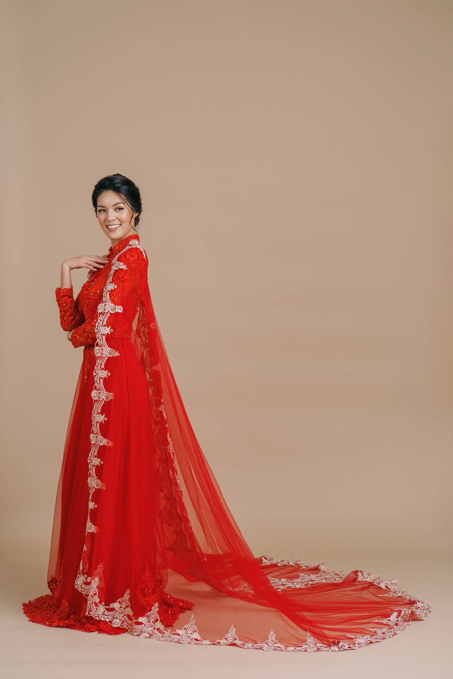 Kelly Bespoke Dress | Modern Vietnamese Wedding Dress With Removable Cape