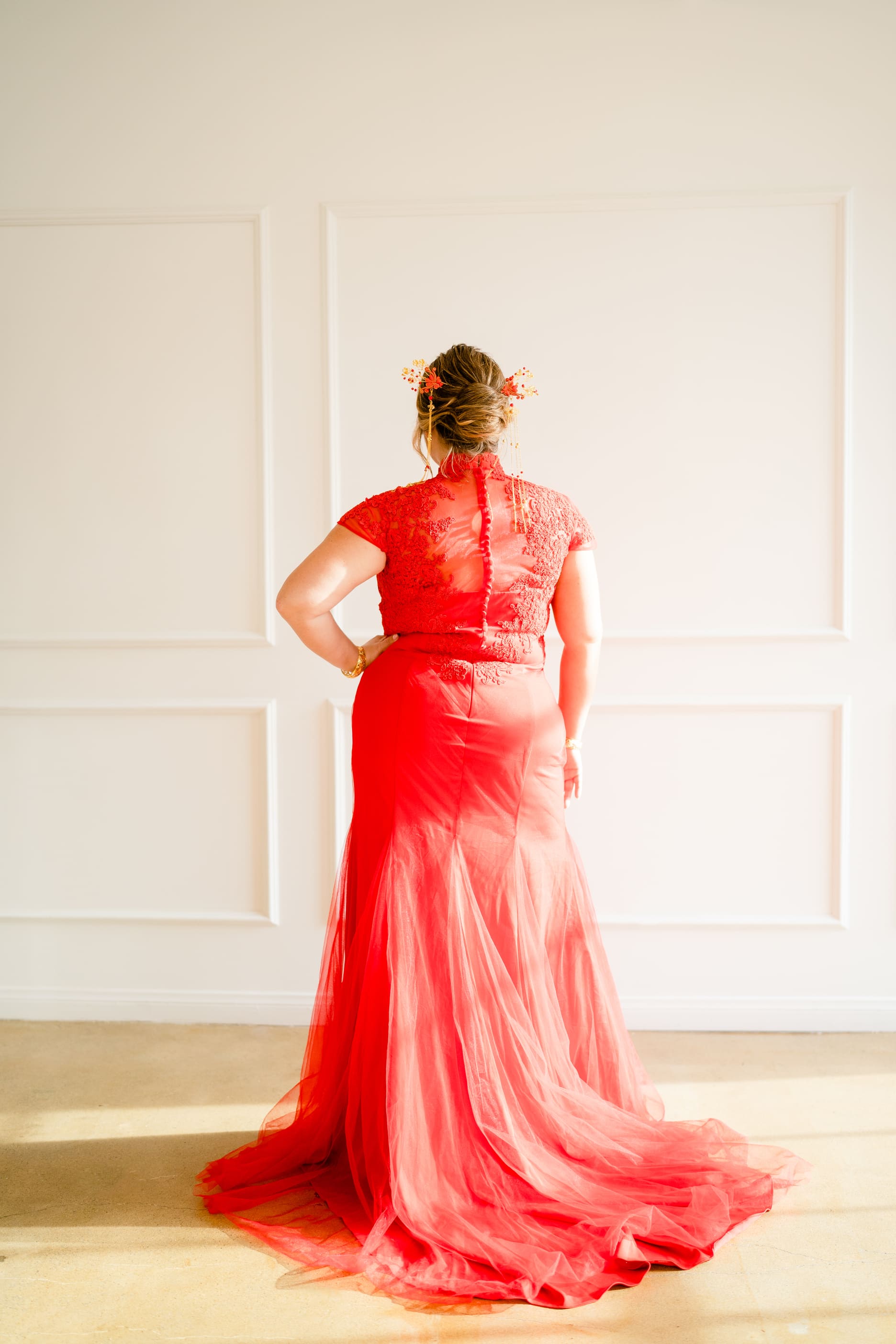 red lace chinese wedding dress Embellished Trumpet Chinese Wedding Gown Lace Bridal Qipao