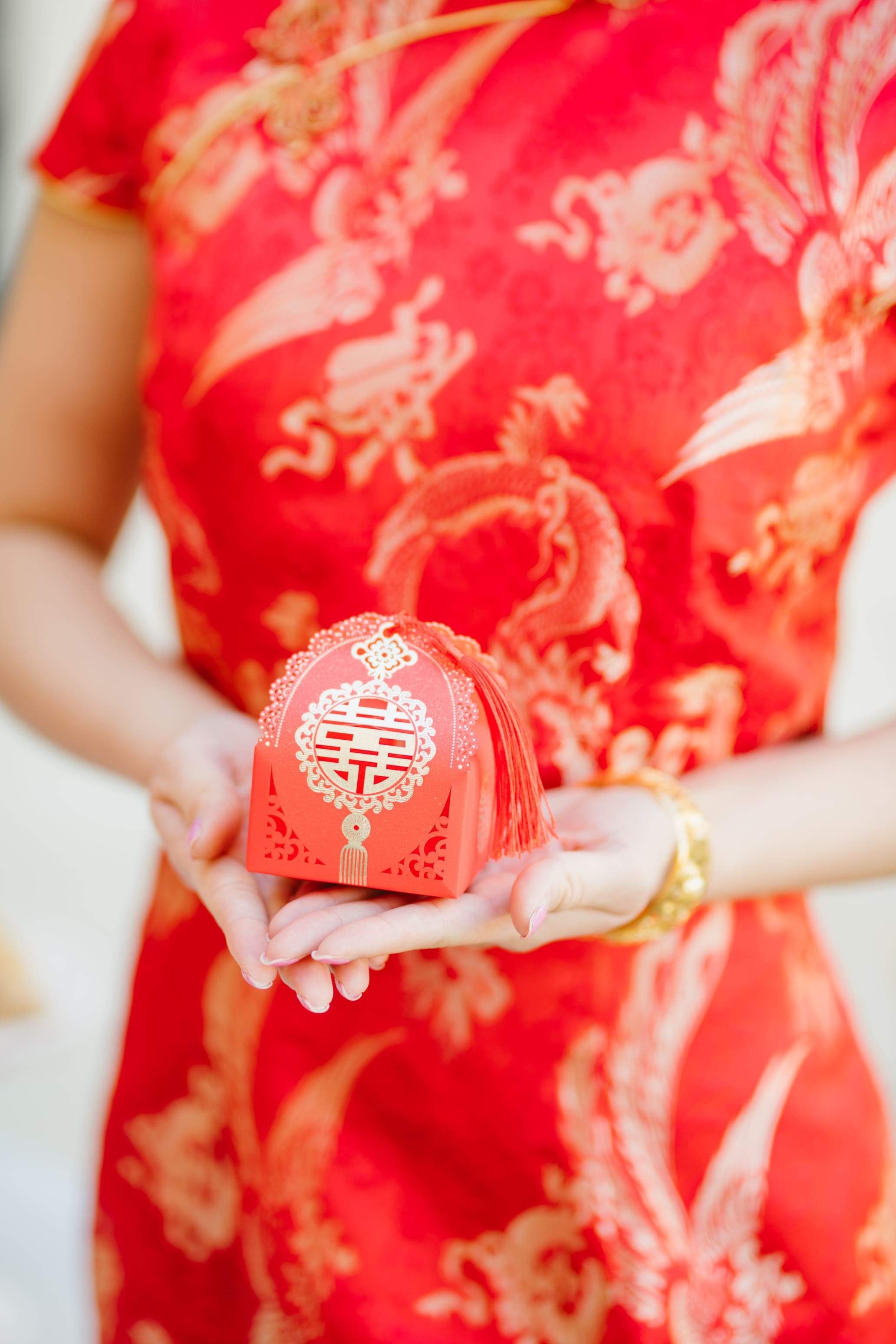 Chinese Wedding Accessories & Gift Boxes | East Meets Dress Chinese Wedding Accessories & Gift Boxes | East Meets Dress