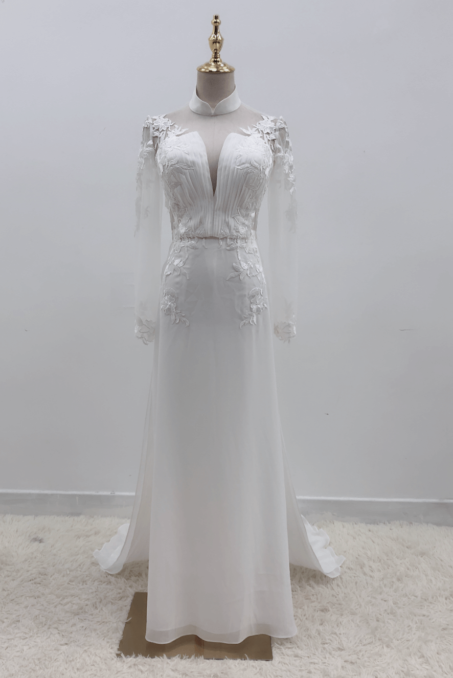White ao dai wedding dress hotsell
